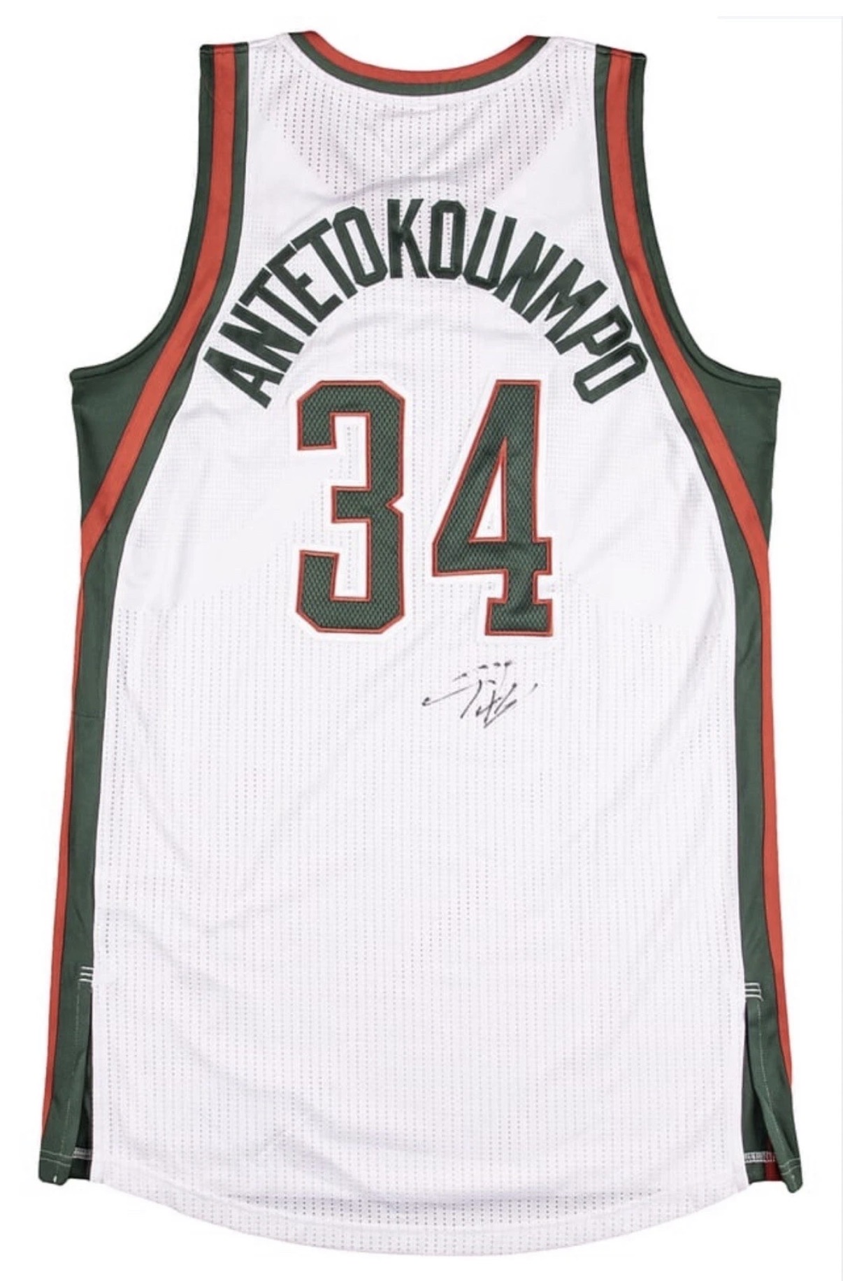 Giannis Antetokounmpo, 2013–14 autographed jersey